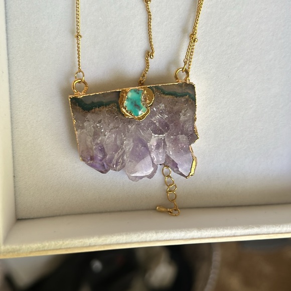 Amethyst slice necklace with turquoise accent - Picture 3 of 7